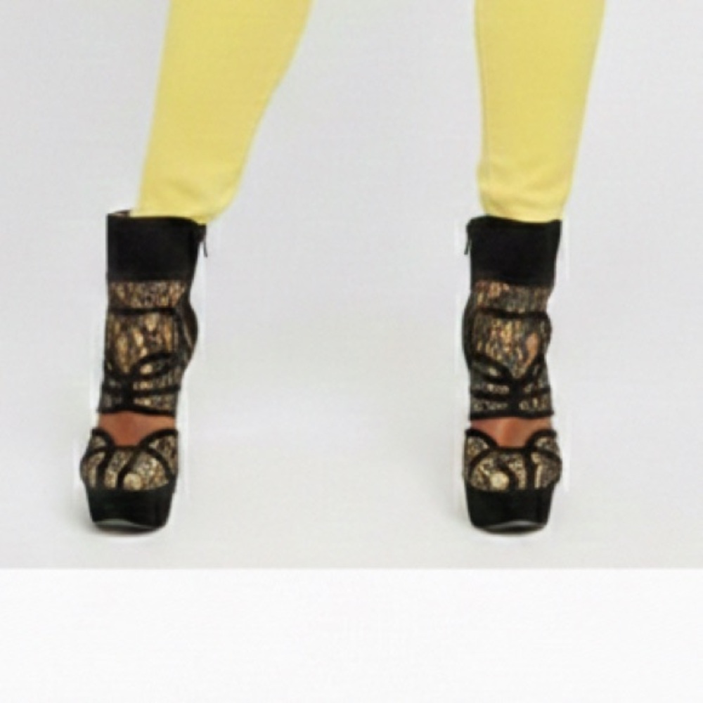 MADISON BY SHOEDAZZLE “Elina” Faux Suede Peep-Toe Black Lace Heels NIB - Picture 4 of 11